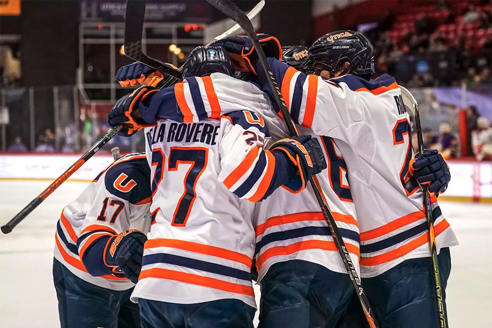Pioneer Men's Ice Hockey